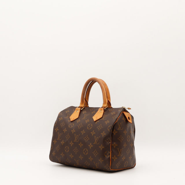 Detail cuir vachette patine caramel Louis Vuitton Speedy 25 — AMANA Vintage