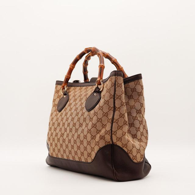 Vue de trois quarts gauche Tote Bag Bambou Gucci anses bambou détail — AMANA Vintage