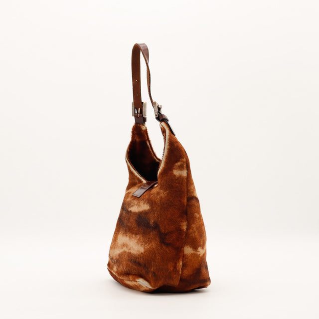 Vue de profil droit sac Fendi Hobo poil de veau marron vintage — AMANA Vintage