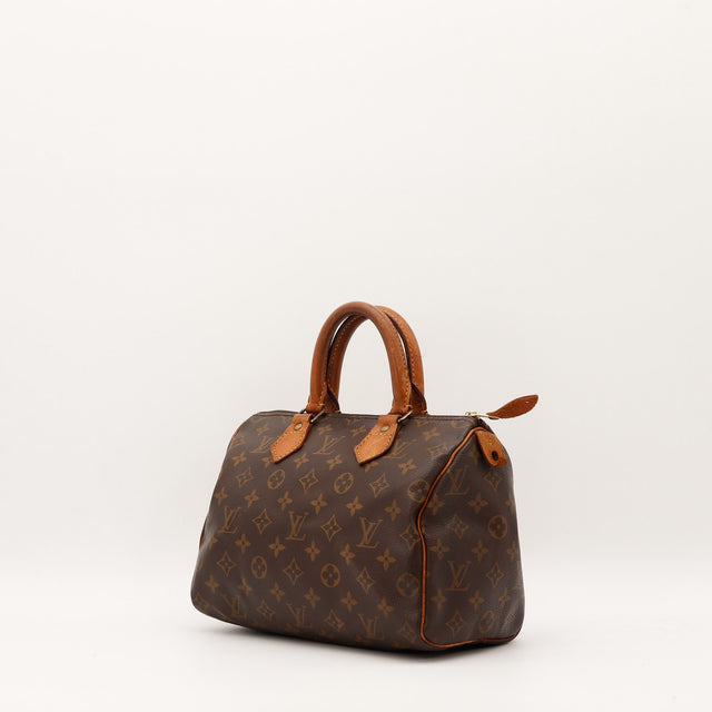 Detail cuir vachette patine caramel Louis Vuitton Speedy 25 — AMANA Vintage