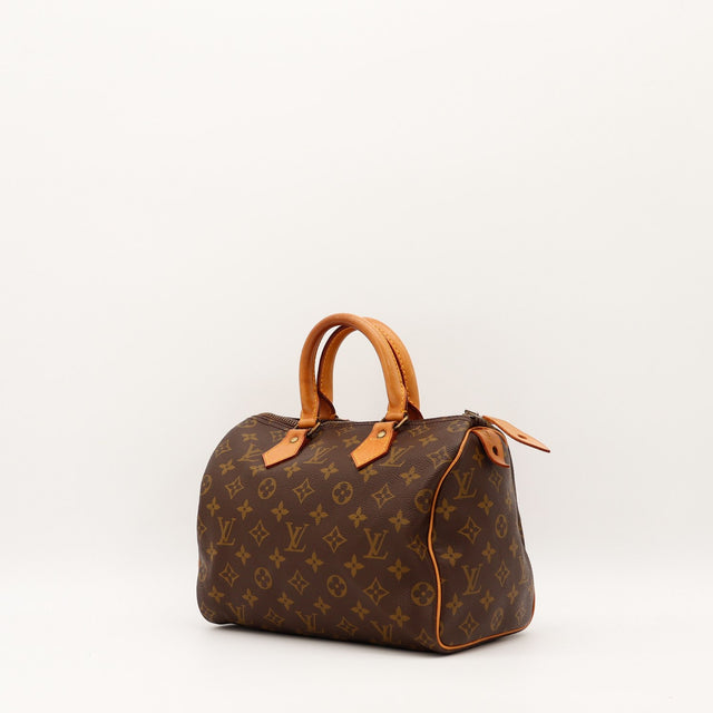 Detail cuir vachette patine caramel Louis Vuitton Speedy 25 — AMANA Vintage