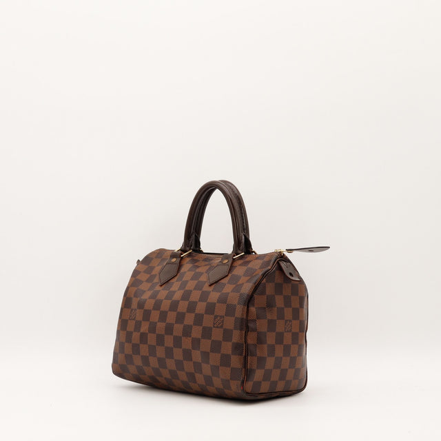 Detail cuir des anses Louis Vuitton Speedy 25 Damier Ébène occasion authentique — AMANA Vintage