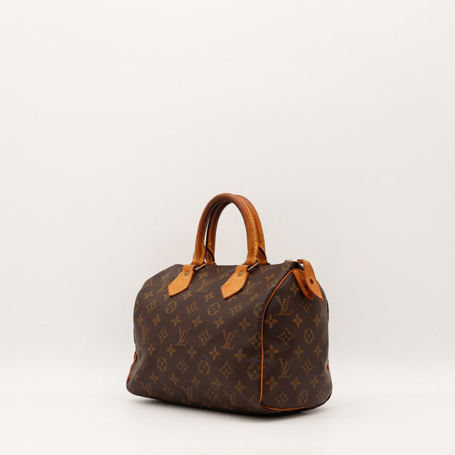 Detail cuir vachette patine caramel Louis Vuitton Speedy 25 — AMANA Vintage