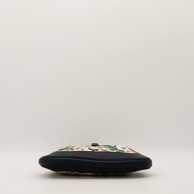 Vue du dessous Gucci Jackie Flora fond cuir marine — AMANA Vintage