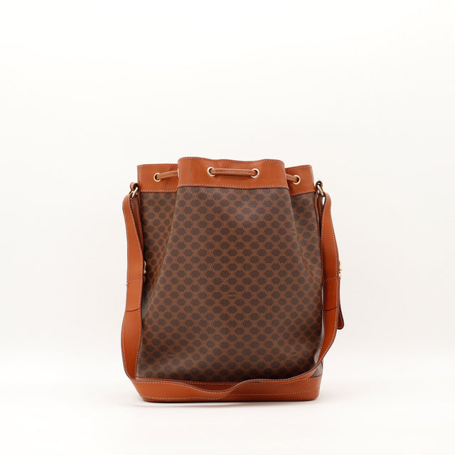 Sac seau Celine Macadam vue de dos avec bandoulière réglable — AMANA Vintage