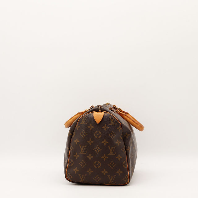 Détail fermeture éclair et tirette en cuir Louis Vuitton Speedy 30 — AMANA Vintage
