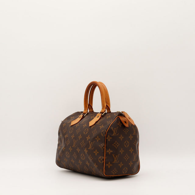 Détail cuir vachette patine caramel Louis Vuitton Speedy 25 — AMANA Vintage