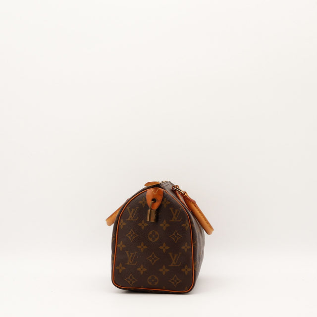 Vue de côté Louis Vuitton Speedy 25 toile Monogram marron occasion authentique — AMANA Vintage