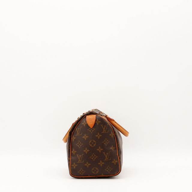 Détail cadenas doré Louis Vuitton Speedy 25 toile Monogram — AMANA Vintage