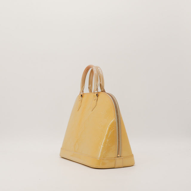 Vue de trois quarts droit Louis Vuitton Alma MM Vernis kaki — AMANA Vintage