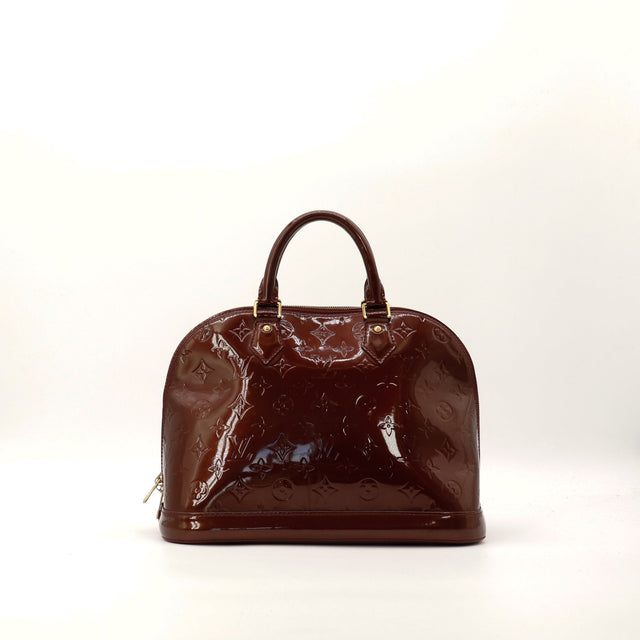 Vue de profil droit Louis Vuitton Alma PM Vernis Amarante occasion — AMANA Vintage