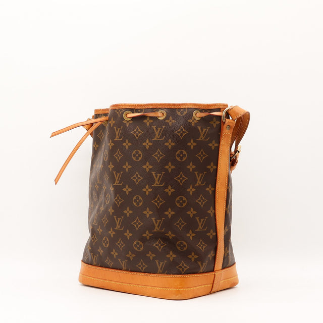 Detail vachette patine caramel Louis Vuitton Noé GM occasion authentique — AMANA Vintage