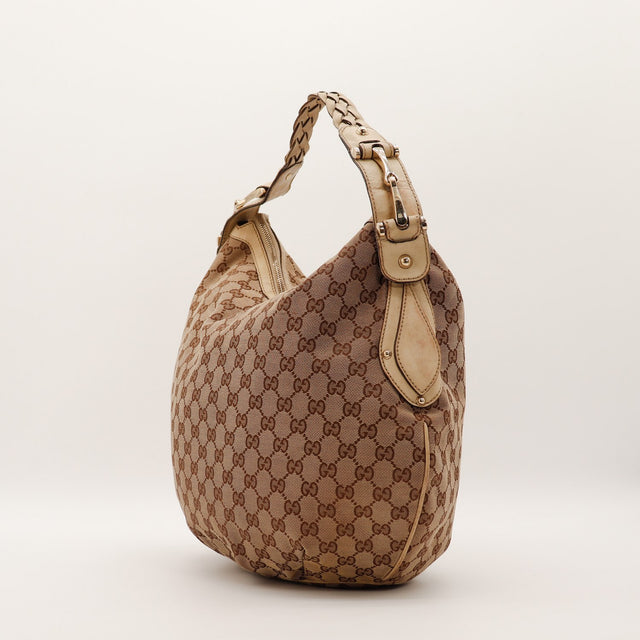 Hobo Gucci vue de trois quarts arrière toile monogrammée — AMANA Vintage