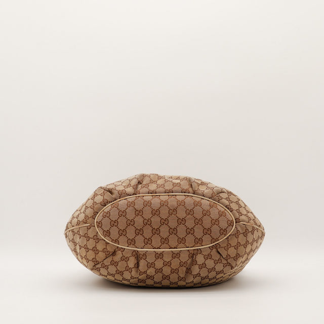 Hobo Gucci vue du fond toile monogrammée liseré ivoire — AMANA Vintage