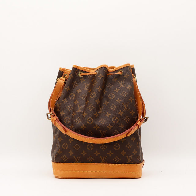 Détail ficelle de serrage en cuir Louis Vuitton Noé GM — AMANA Vintage