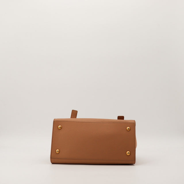 Vue du fond sac Saint Laurent Muse avec pieds dorés — AMANA Vintage
