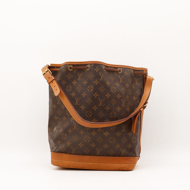 Détail ficelle coulissante en cuir Louis Vuitton Noé GM — AMANA Vintage