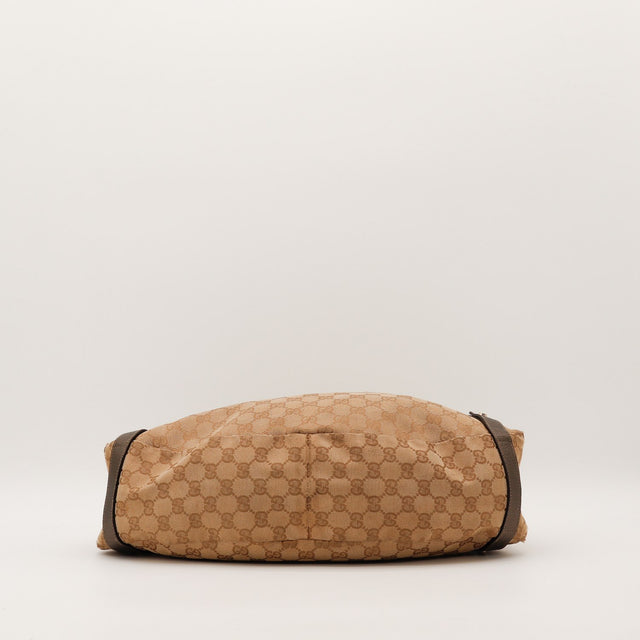 Fond du Hobo Gucci toile monogrammée vue du dessous — AMANA Vintage