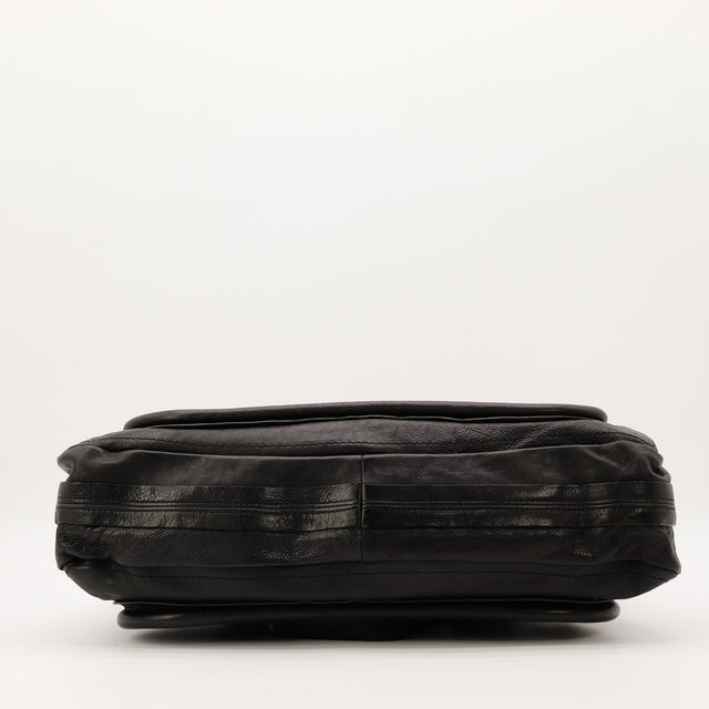 Vue du dessous sac Chloé Paraty noir pieds métal — AMANA Vintage