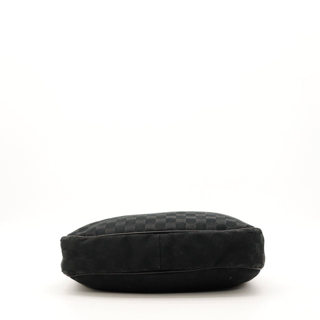 Détail canvas GG noir Gucci Hobo frottements extérieur — AMANA Vintage