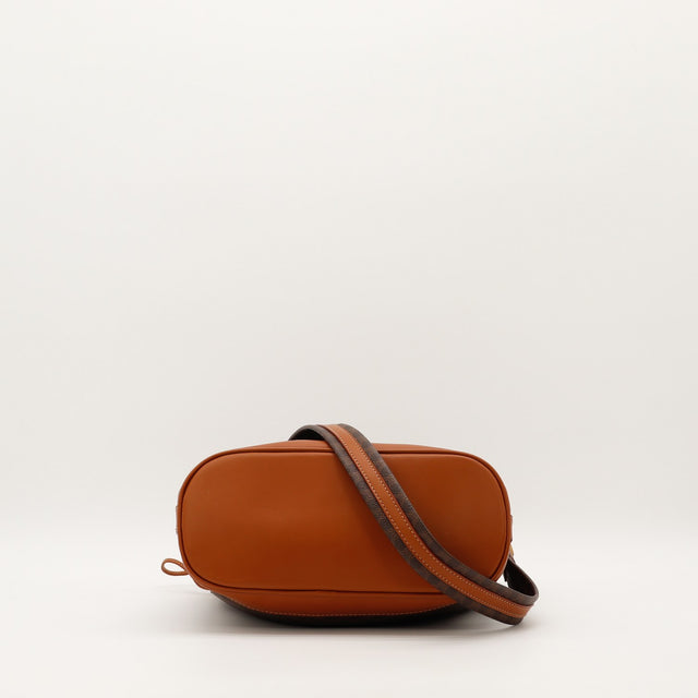 Sac seau Céline Macadam vue du fond cuir cognac — AMANA Vintage
