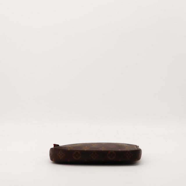 Vue du dessous Pochette Accessoires Louis Vuitton toile Monogram — AMANA Vintage