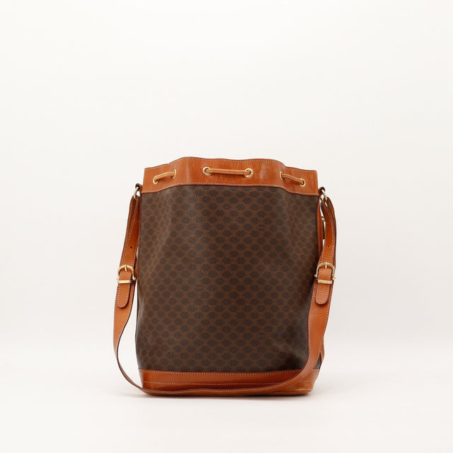 Sac seau Céline Macadam vue arrière bandoulière réglable occasion authentique — AMANA Vintage