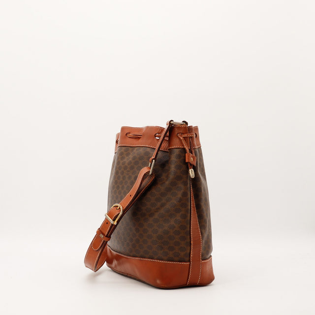 Sac seau Celine Macadam vue trois quarts cuir patine occasion authentique — AMANA Vintage