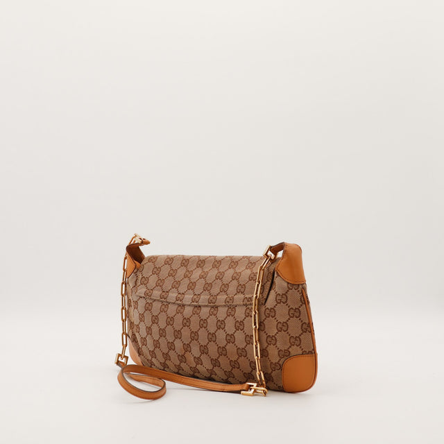 Sac Gucci Hobo toile monogrammée vue de trois quarts dos bandoulière cuir camel — AMANA Vintage