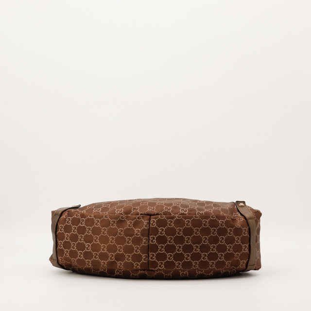 Detail fond Gucci Hobo toile monogrammée occasion authentique — AMANA Vintage