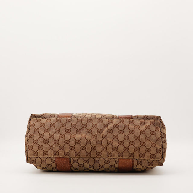 Détail fond toile monogrammée Gucci Tote Bag Bamboo occasion authentique — AMANA Vintage