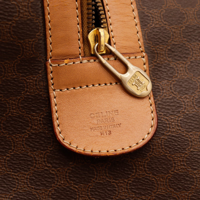 Détail tirette et estampe Céline Paris Made in Italy M13 — AMANA Vintage