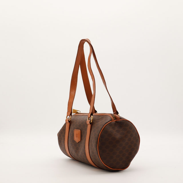 Sac Céline Papillon Macadam vue de profil cuir cognac occasion authentique — AMANA Vintage