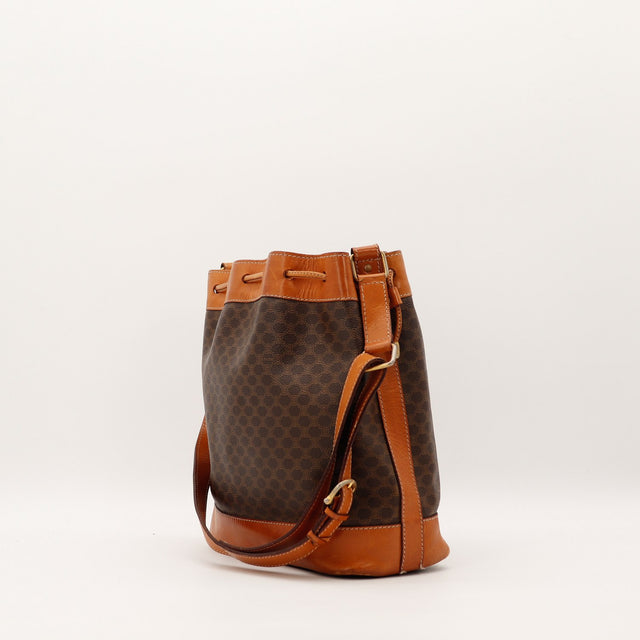 Vue de côté Céline Seau Macadam profil avec bandoulière réglable cuir — AMANA Vintage