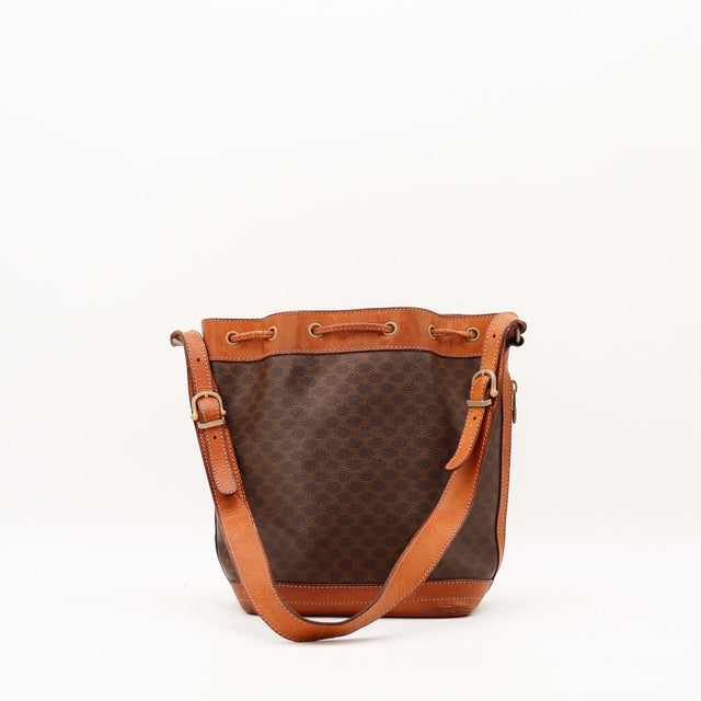 Sac seau Celine Macadam vue de dos toile Macadam bandoulière cuir cognac — AMANA Vintage
