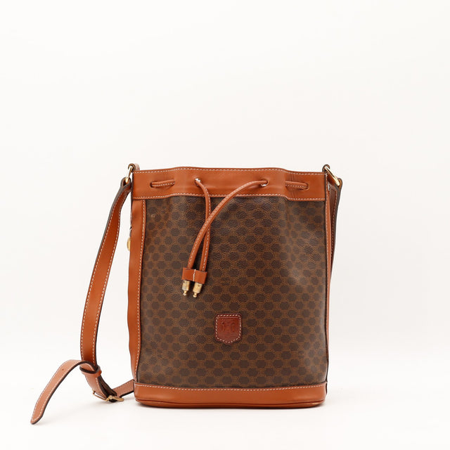 Sac seau Céline Macadam toile brune vue de face occasion authentique — AMANA Vintage