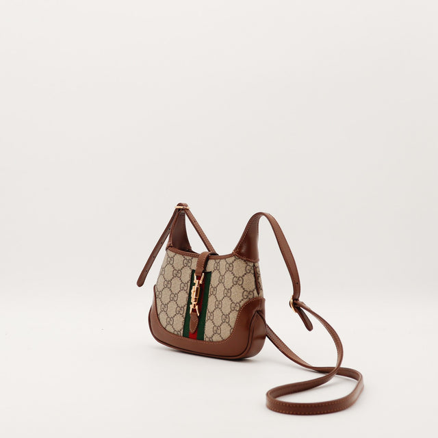 Gucci Jackie 1961 Mini vue de trois quarts droite avec bandoulière réglable — AMANA Vintage