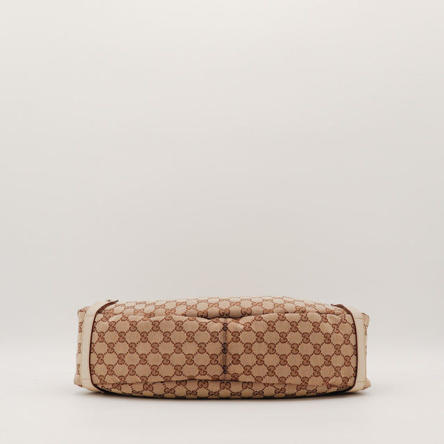 Hobo Gucci fond toile monogrammée vue de dessous — AMANA Vintage