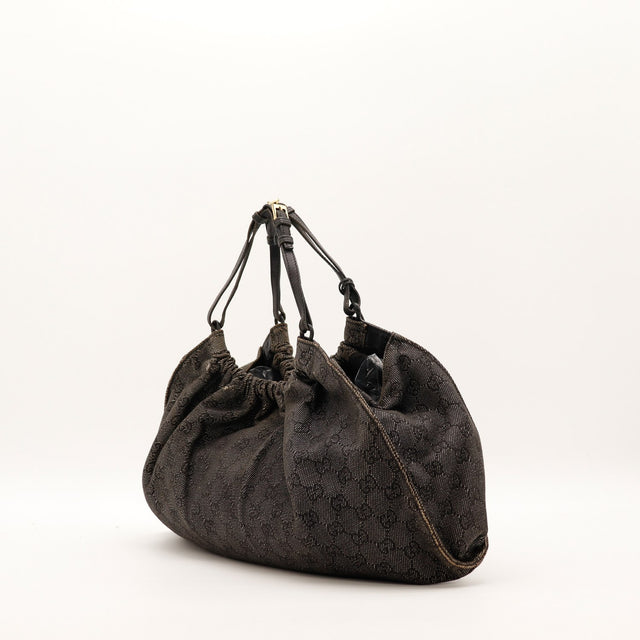 Hobo Gucci denim noir vue de trois quarts arrière — AMANA Vintage