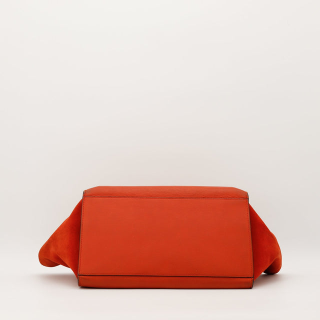 Sac Trapeze Céline vue de dessous cuir lisse orange occasion authentique — AMANA Vintage