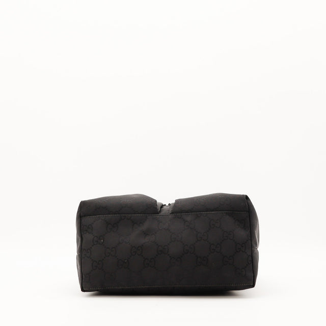Vue du fond Gucci Hobo nylon noir occasion — AMANA Vintage