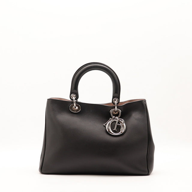 Sac Dior Diorissimo cuir de veau lisse noir vue de face occasion authentique — AMANA Vintage