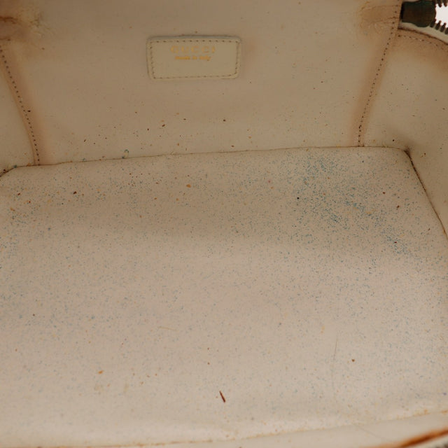 Intérieur Vanity Gucci revêtement ivoire avec taches bleues et traces d'usure — AMANA Vintage