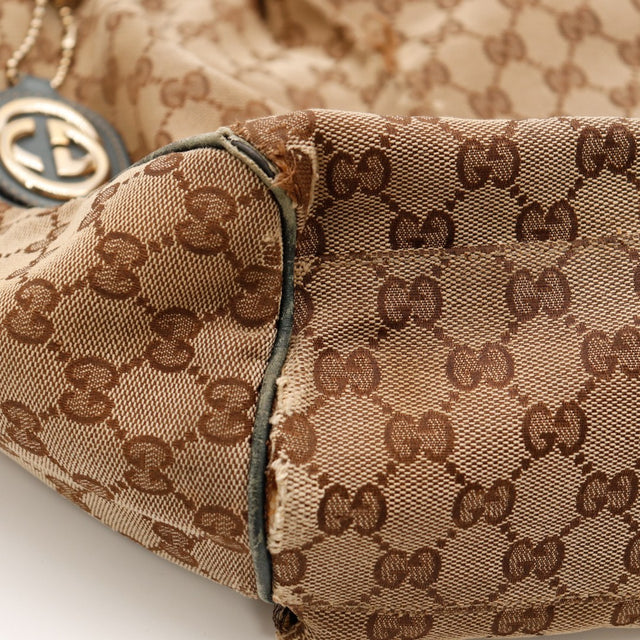 Détail coin usé Gucci Sukey toile occasion authentique — AMANA Vintage