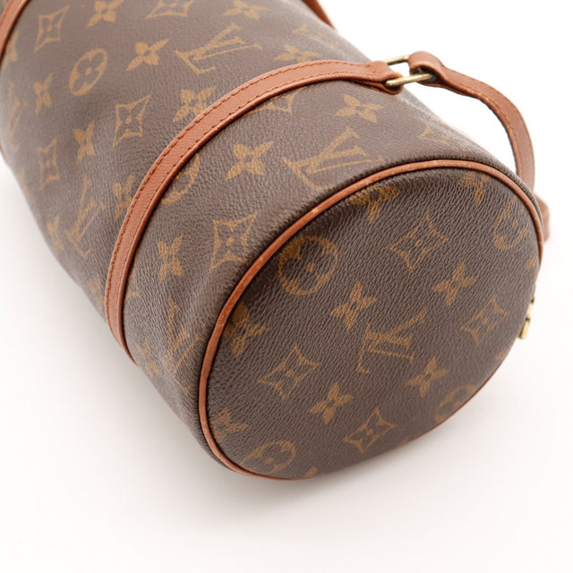 Détail fond toile Monogram Louis Vuitton Papillon 26 occasion authentique — AMANA Vintage