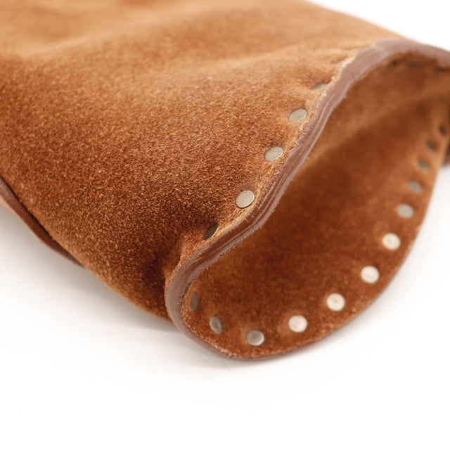 Détail du daim cognac de la besace vintage — AMANA Vintage