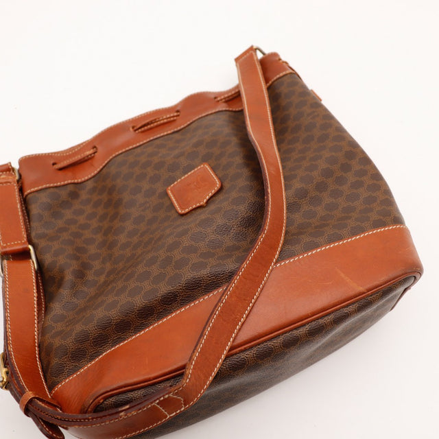 Detail haut sac Celine Macadam bandouliere cuir occasion authentique — AMANA Vintage