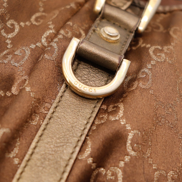 Detail anneau D et attache cuir Gucci Hobo occasion authentique — AMANA Vintage