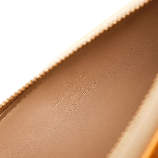 Estampille Louis Vuitton Paris made in France intérieur pochette Vernis — AMANA Vintage