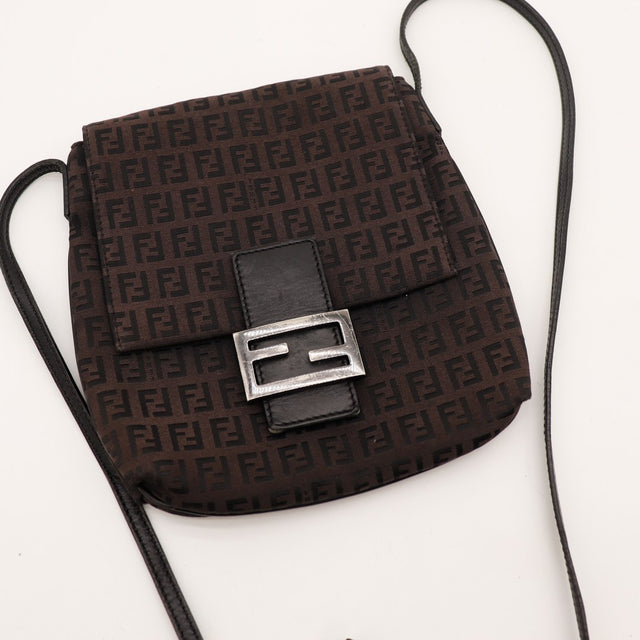 Mini sac Fendi Zucchino détail rabat et bandoulière occasion authentique — AMANA Vintage